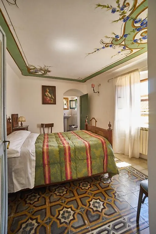 Sotto Il Castello Bed and Breakfast Trebiano
