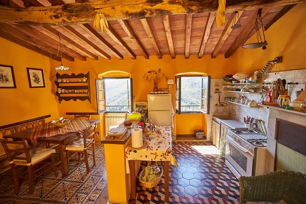 Sotto Il Castello Bed and Breakfast Trebiano Italien