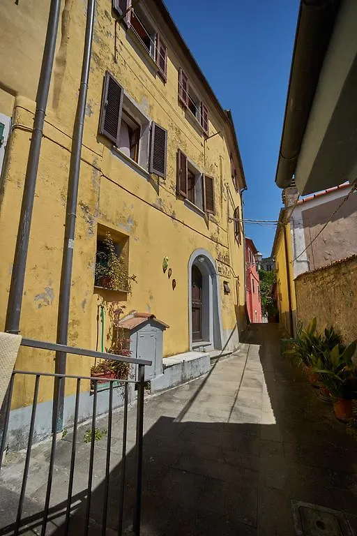 Sotto Il Castello Bed & Breakfast Trebiano Italy