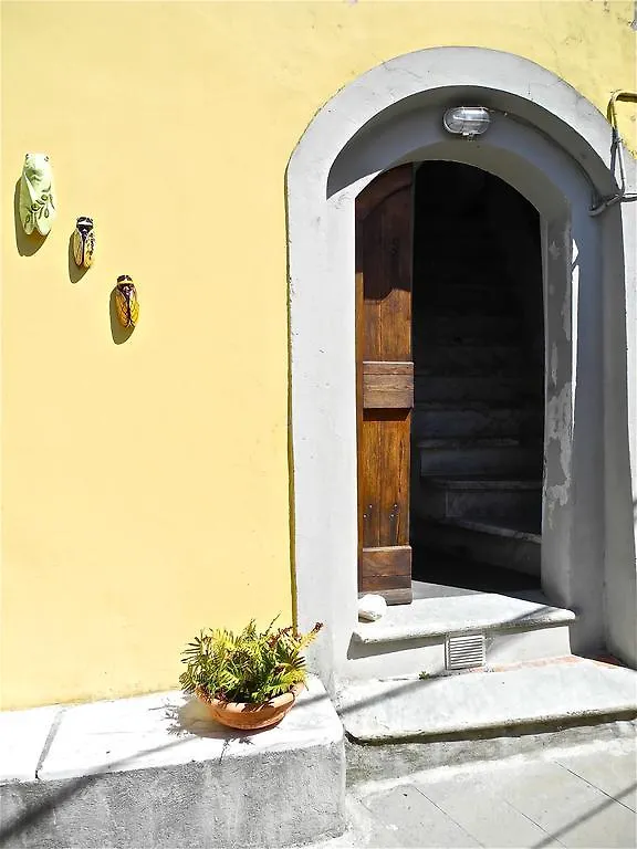 Sotto Il Castello Bed & Breakfast Trebiano Italy