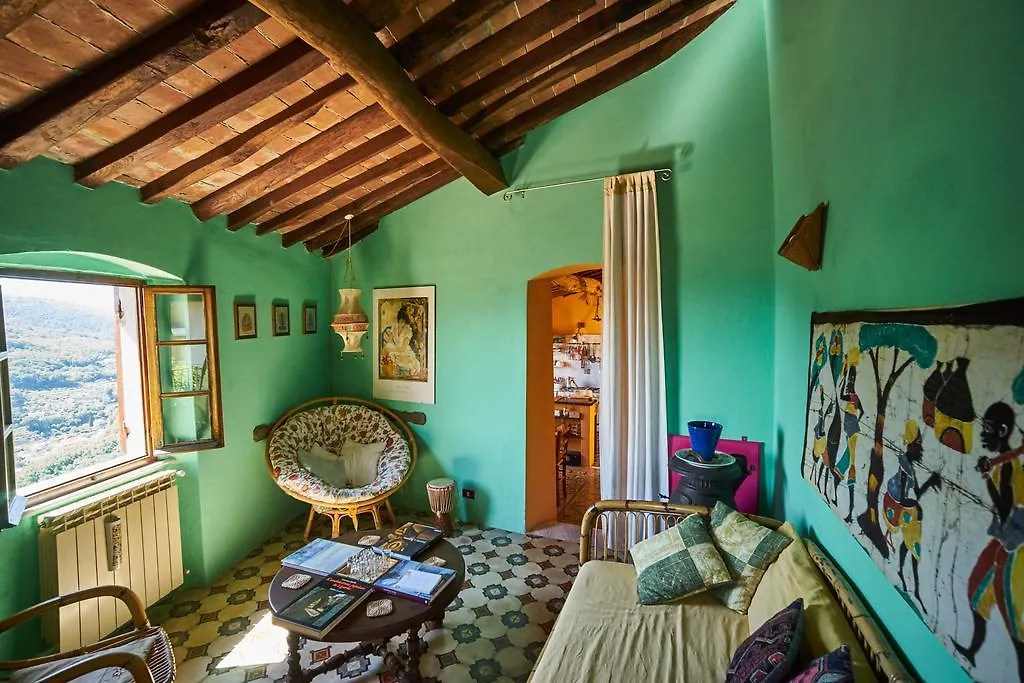 Sotto Il Castello Bed & Breakfast Trebiano