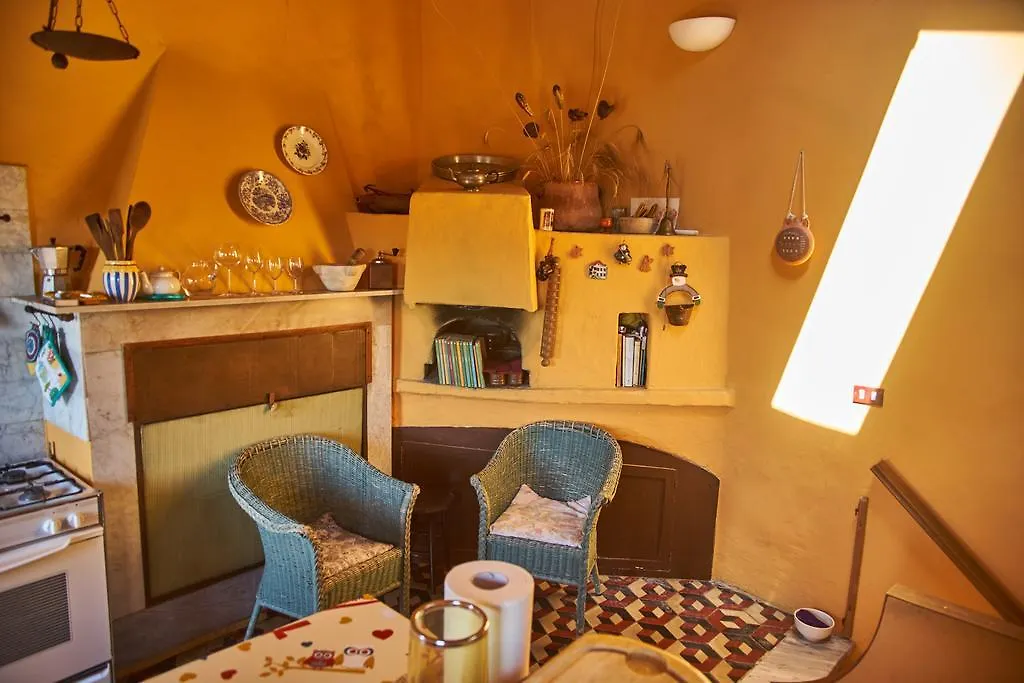 Sotto Il Castello Bed & Breakfast Trebiano