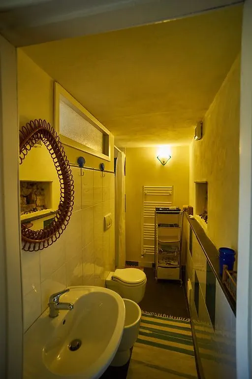 Sotto Il Castello Bed & Breakfast Trebiano