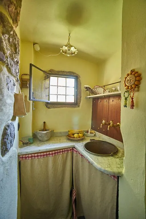 Sotto Il Castello Bed & Breakfast Trebiano 0*,