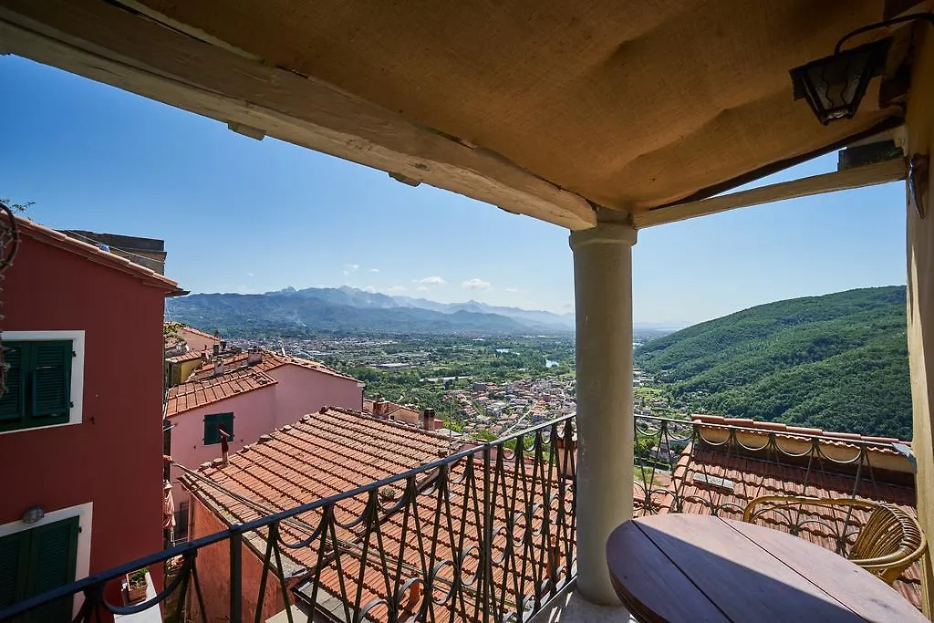 Sotto Il Castello Bed & Breakfast Trebiano Italy